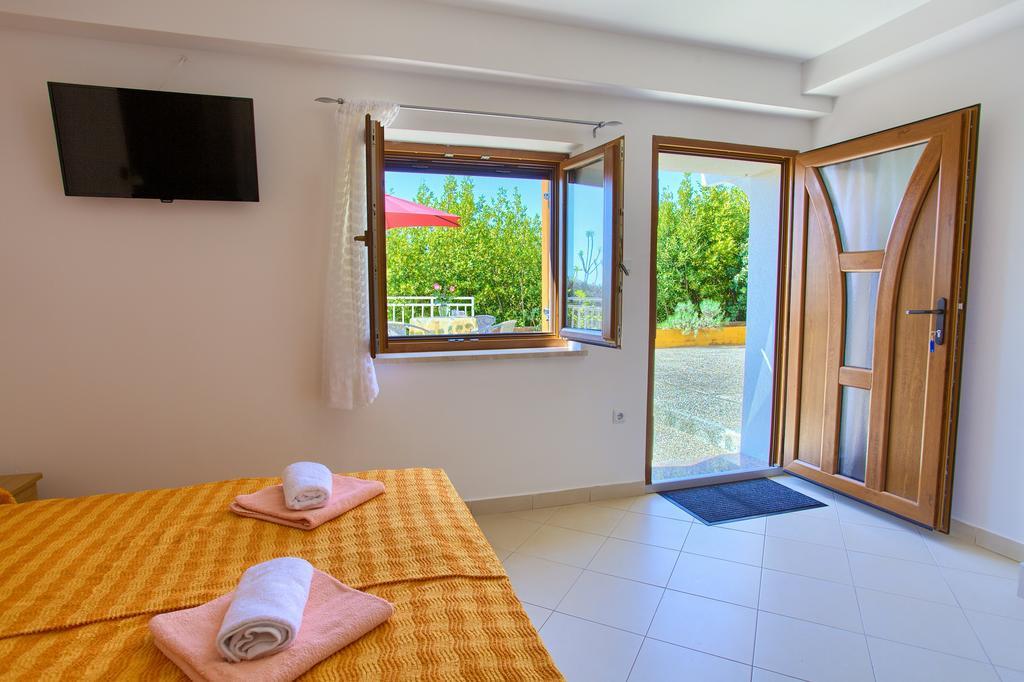 Nadija Studio Apartmani Krk Town Zewnętrze zdjęcie