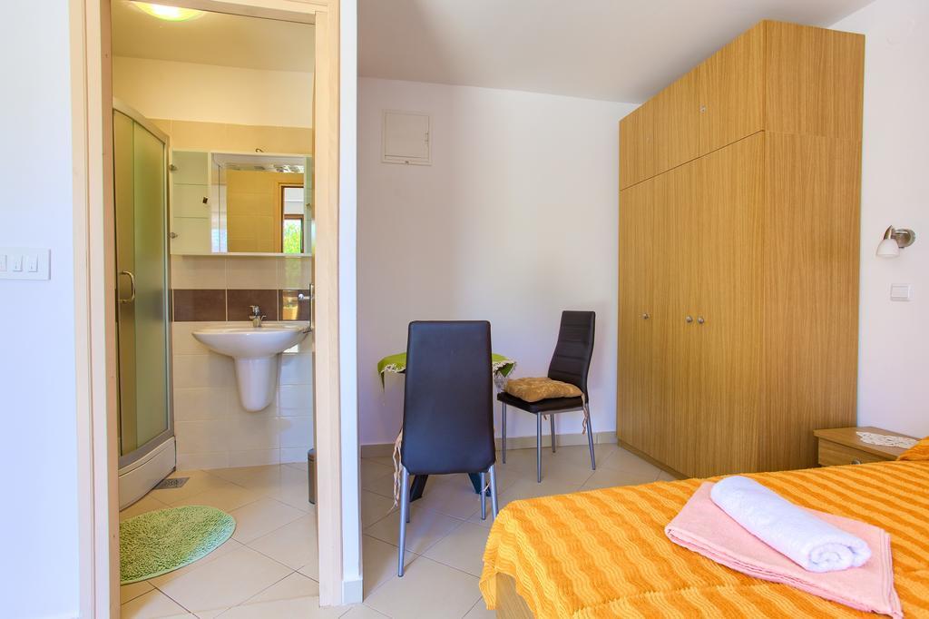 Nadija Studio Apartmani Krk Town Zewnętrze zdjęcie